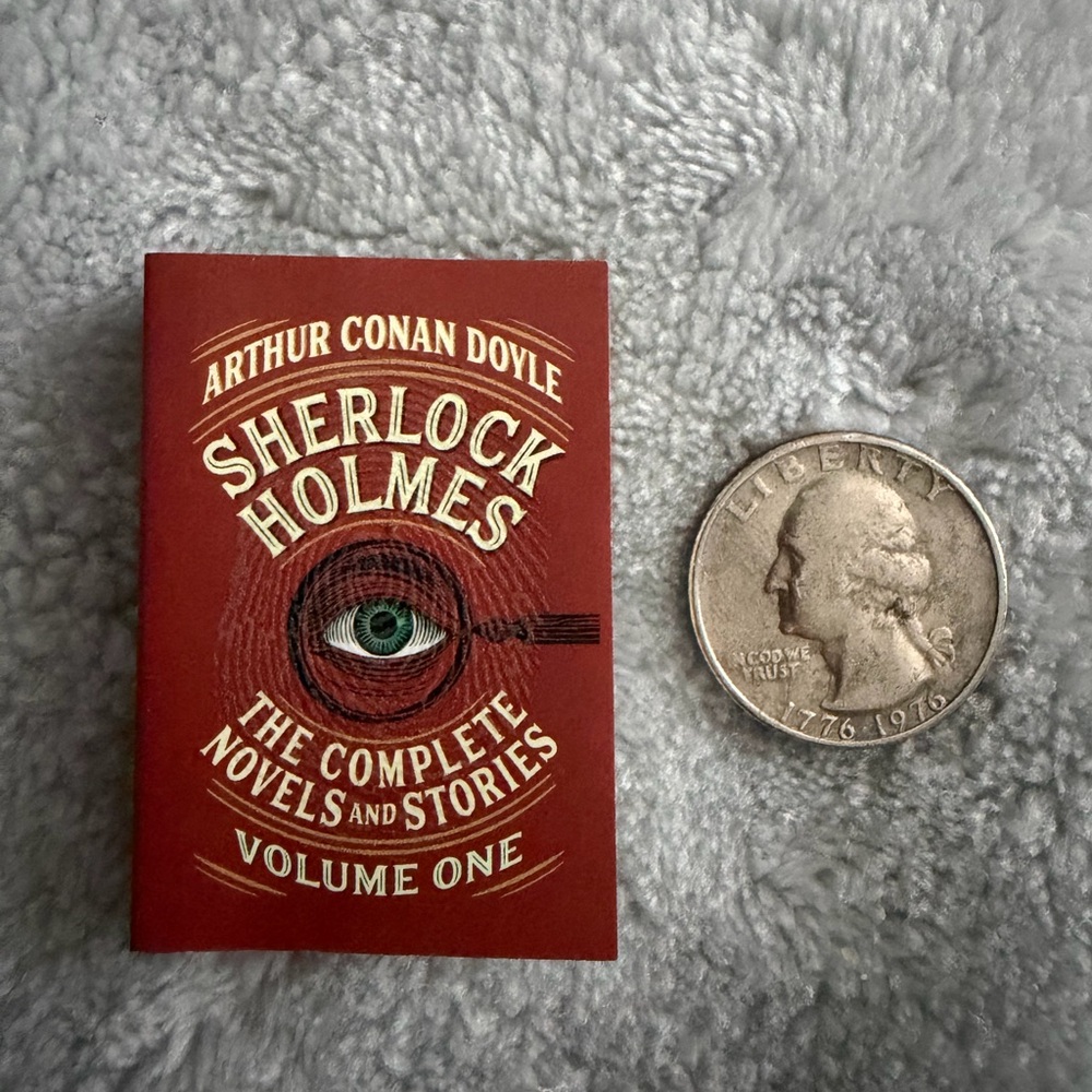 Sherlock Holmes: The Complete Novels and Stories Volume One - Red Miniature Book